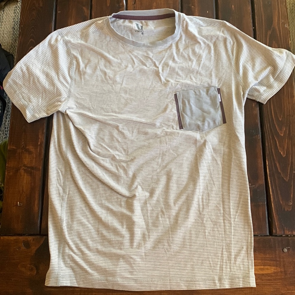 Vuori - gray/white striped pocket tshirt